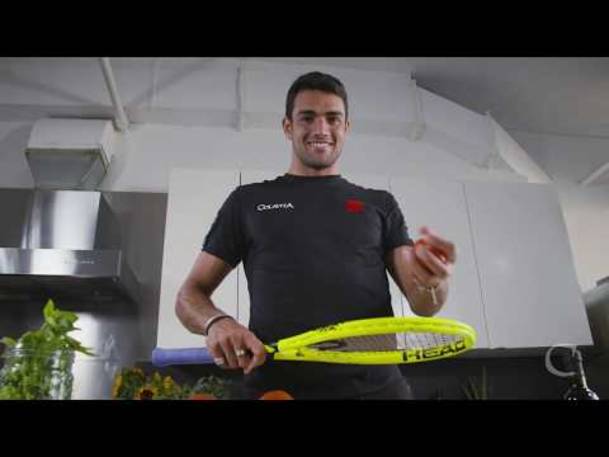 Matteo Berrettini Makes Caprese Salad with Colavita