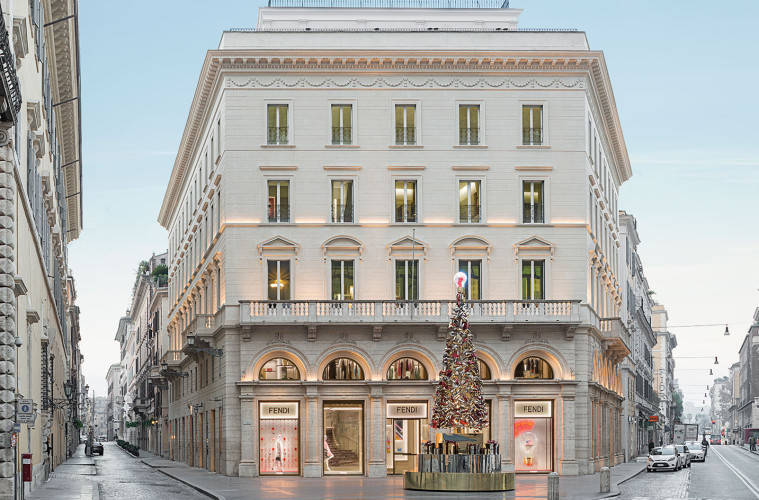 Fendi Bonds With Giuseppe Penone: a Dialogue Between Tradition and