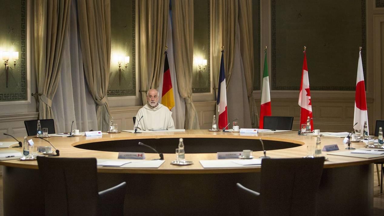 Toni Servillo in 'Le confessioni'